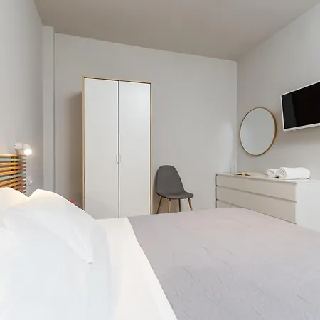 Ydreos Studios & Apartment *